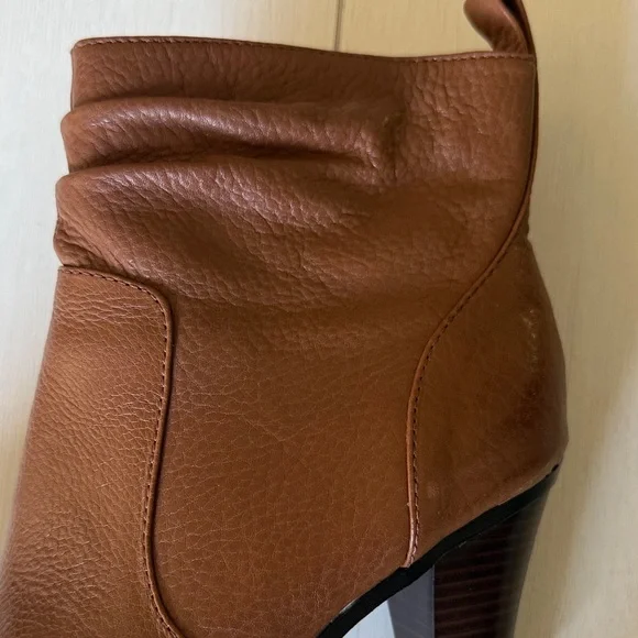 Sofft Brown Heeled Boots Size 8 - Picture 3 of 10